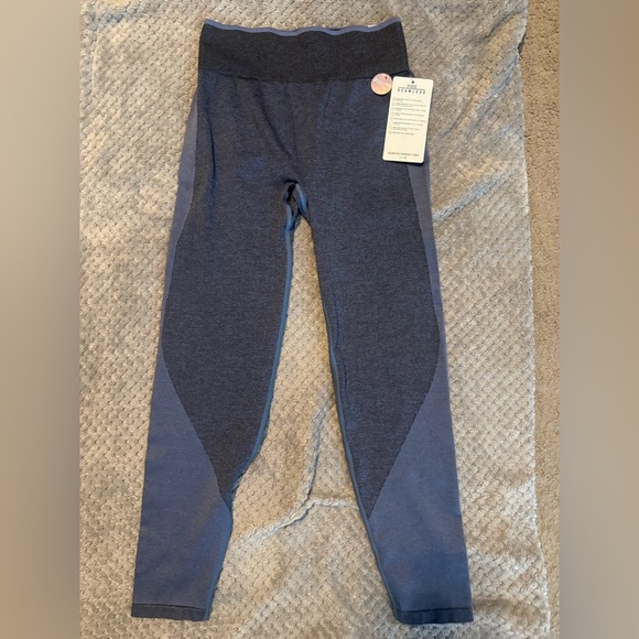 PINK Victoria's Secret Pants - 💙 **Victoria’s Secret PINK Seamless High Waist Workout Tights** Size **Large